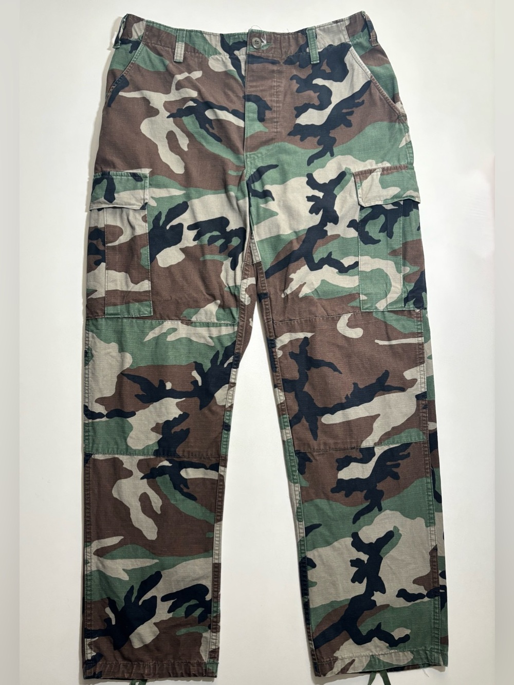 Men’s army style green camouflage cargo pants waist 31-35